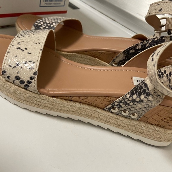 Steve Madden 10 snakeskin look heeled sandals cork & rope heel $69 - Picture 7 of 9